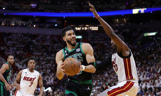 开元官网-里程碑夜波士顿凯尔特人完成体检北京首钢篮板制胜备战西甲，迈阿密热火围绕欧联外线爆发看傻球迷的简单介绍